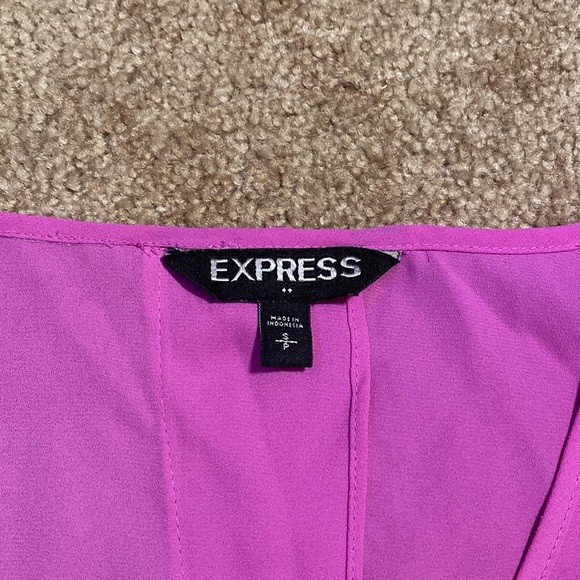 Express brand. Magenta tank / blouse size S. - Picture 3 of 3